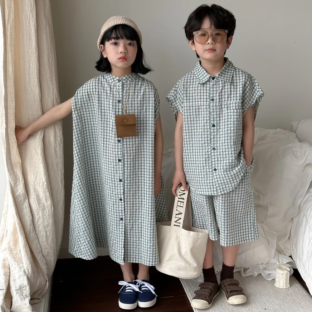 2024夏の子供服 男の子韓国版半袖半ズボン2点セット 女の子ゆったりチェックワンピース 兄妹服