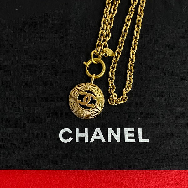 Qoo10] CHANEL ヴィンテージ ココマークネックレス GP