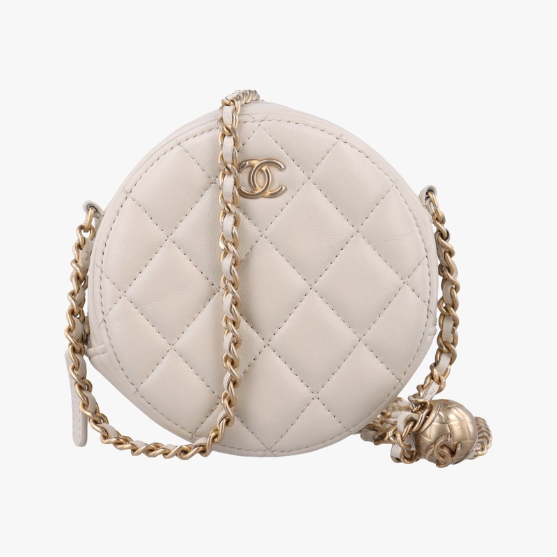 マトラッセ ラウンドホワイトラムスキンAP144930989598中古 103,000円