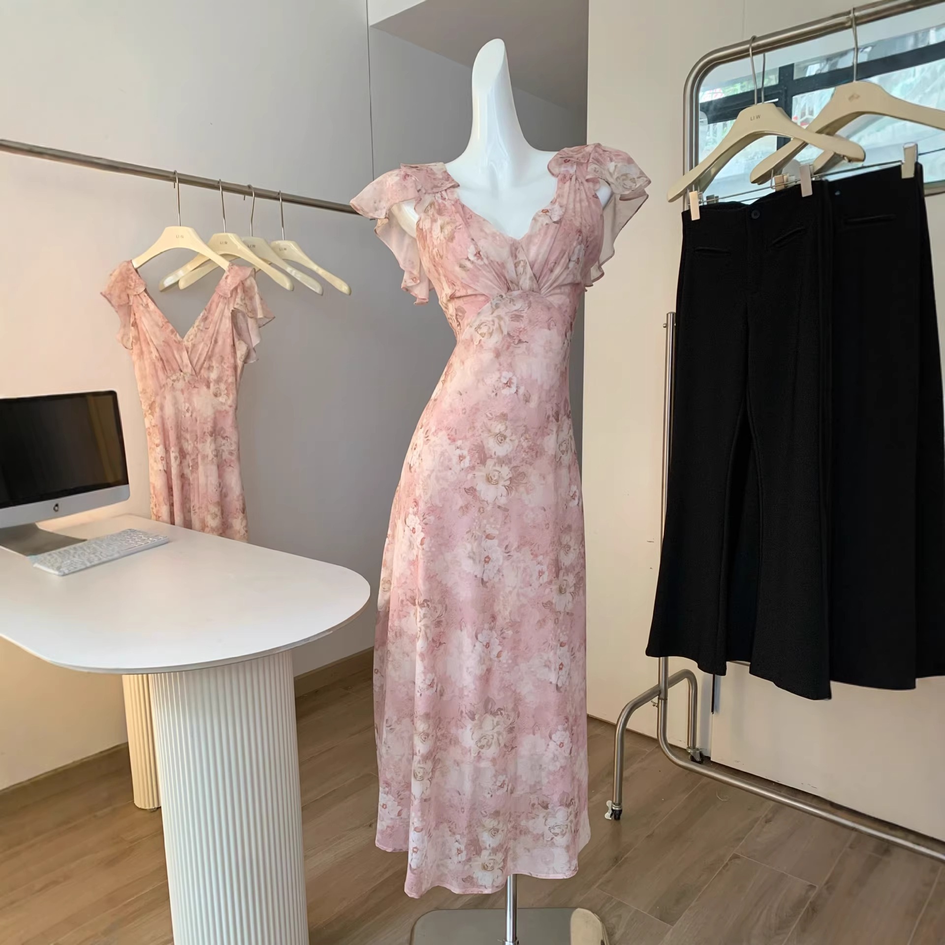 【晚櫻茶歇】フレンチ シフォンワンピース 女性用 優しいリゾート ウェストマジック ピンク 花柄ロング