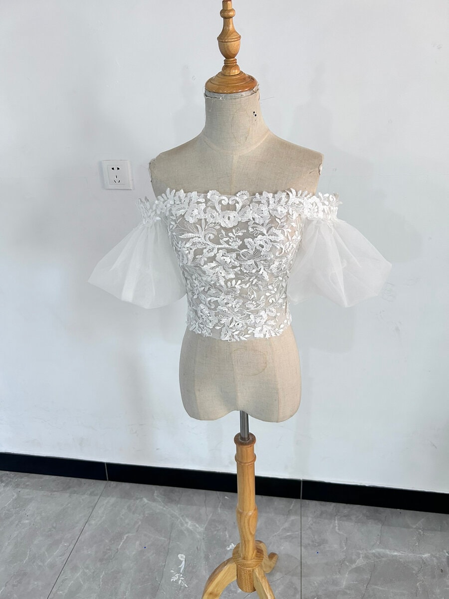 ボレロ オフショルダー パフスリーブ くるみボタン 披露宴/結婚式