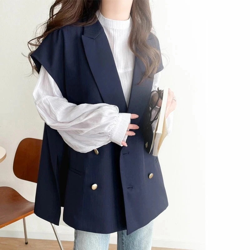 トップス ベスト レディース ジレ サイドスリット オーバーシルエット ダブル テーラー衿 ゆったり 袖なし きれいめ 重ね着 襟付き 羽織り ボタン ノースリーブ 前開き レイヤード 大きいサイズ