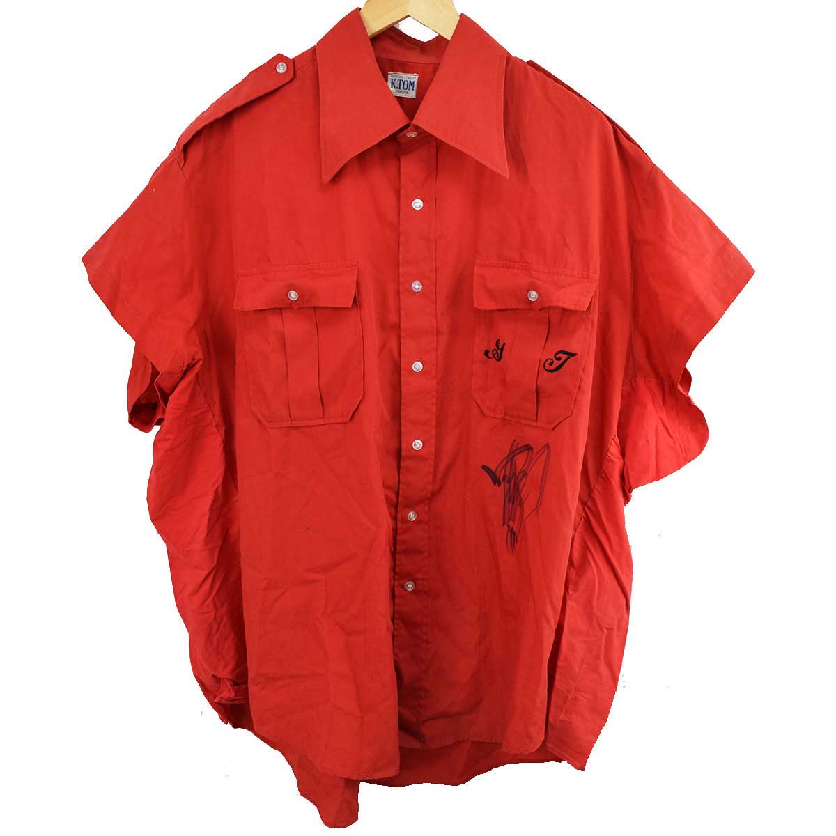 【中古】鶴見五郎 本人着用サイン入りシャツ 赤 全日本プロレス時代
