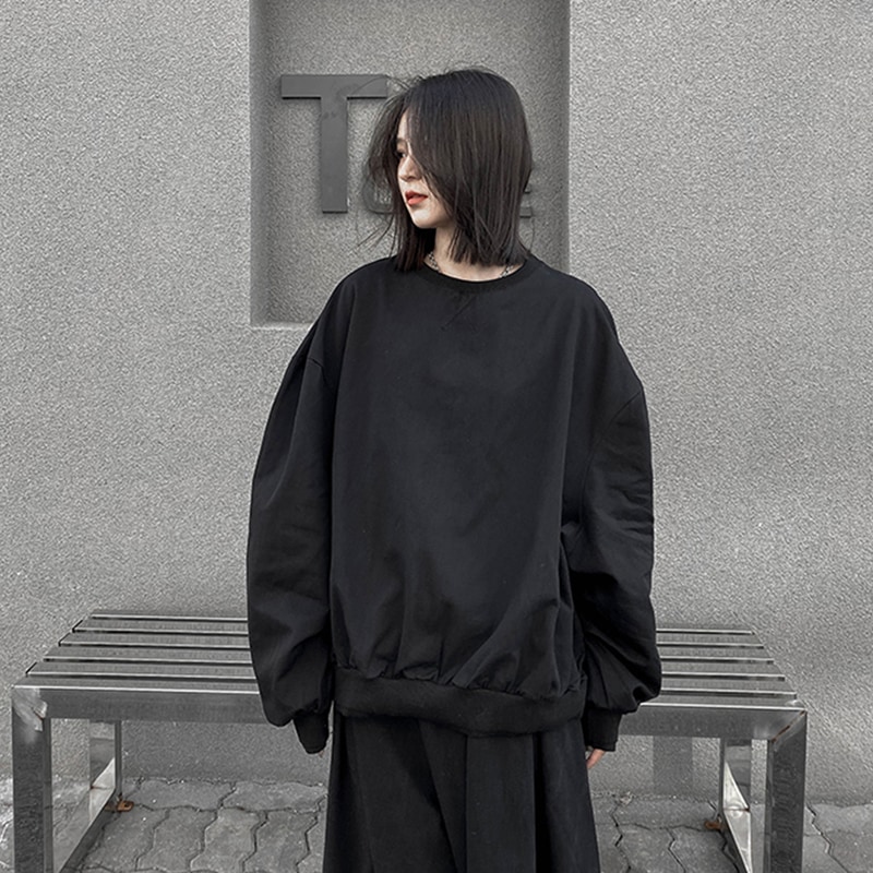 新しいレディースラウンドネックセーター無地シンプルカジュアル多目的ルース快適なレディースセーターブラックカジュアル女性秋と冬のファッション長袖ルースプルオーバーセーターファッション