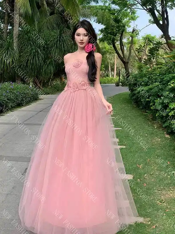 イブニングドレスの女性-76