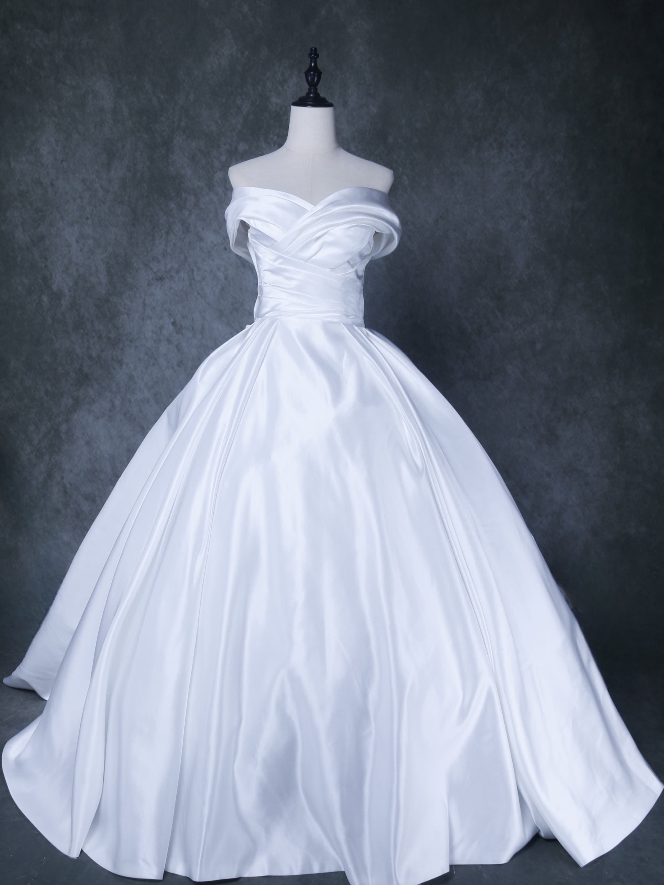 クラシカル ウエディングドレス オフショルダー 胸元フリル プリンセスライン 結婚式/披露宴
