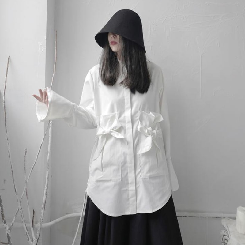 春の女性の長袖シャツ無地のシンプルなスタンドアップカラーシャツ女性の個性成熟した気質長袖シャツカジュアルファッションオールマッチ女性のシャツ