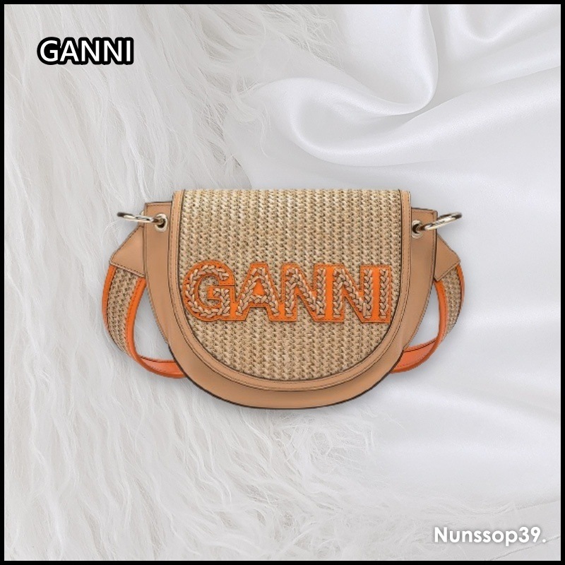 GANNI A4737 895 BANNER SADDLE RAFFIA CROSSBODY BAG