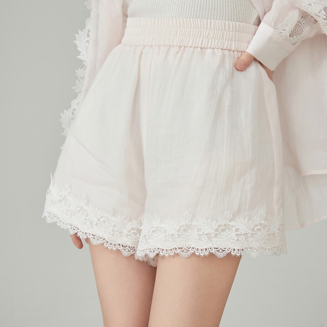 レディース パンツ ボトムス ショート ワイド レース 刺繍 ハイウエスト ウエストゴム 透け感 薄手 大人可愛い きれいめ シンプル カジュアル おしゃれ 個性的 抜け感 ナチュラル リラックス