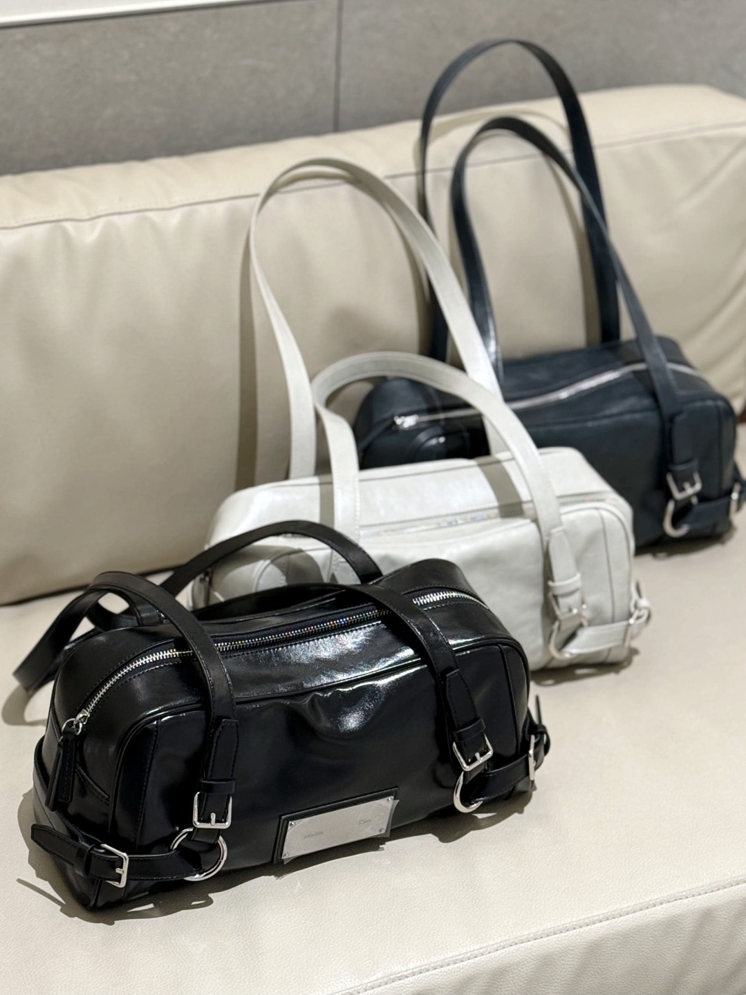 BIKER DETAIL MEDIUM SHOULDER BAG 3色