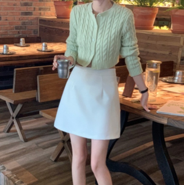 スカート ミニスカート ショート ショート丈 かわいい 大人可愛い きれいめ シンプル カジュアル 大人 上品 おしゃれ お洒落 かっこいい レトロ 大人女子 こなれ感 ラフ 個性的 クール モード系