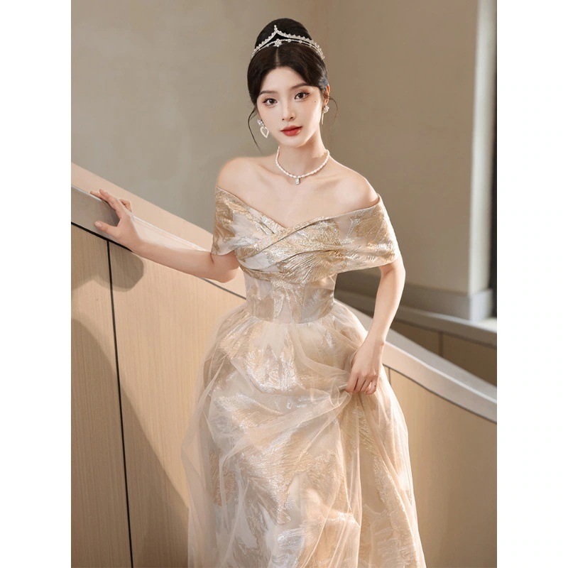 金色一文字肩イブニングドレススカート女性成人式芸考司会者高級感夏