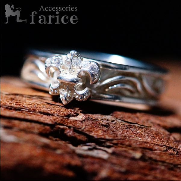 ホワイトボディアラベスク&クリアキュービックジルコニアフレアシルバーリング