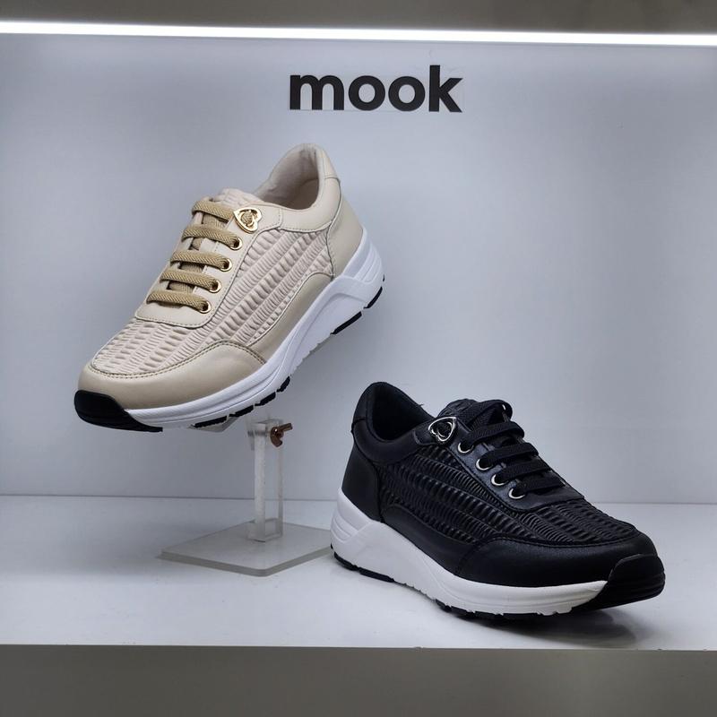 女性用ハート飾りシャーリングスニーカー 422351 AA AP HGSF1DD