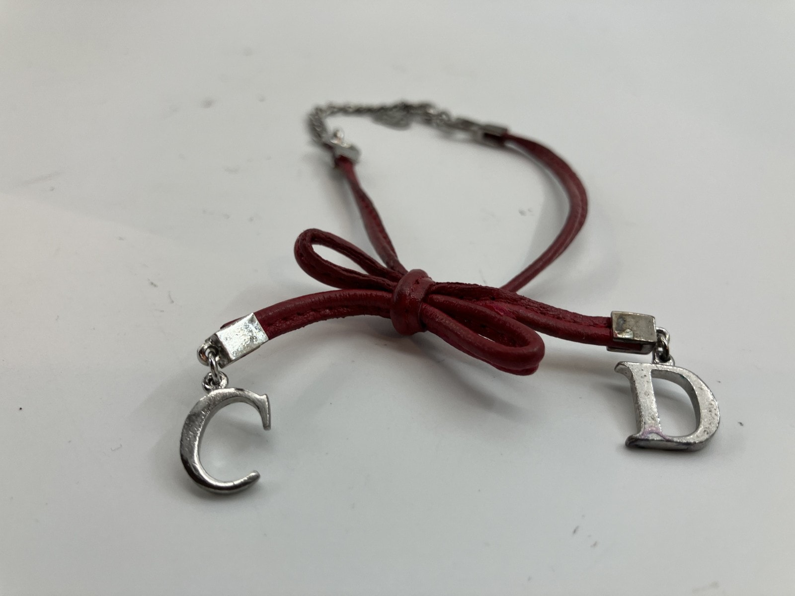 Ｃｈｒｉｓｔｉａｎ　Ｄｉｏｒ　ブレスレット　腕周り約２１．５ｃｍ　レッド＆シルバー