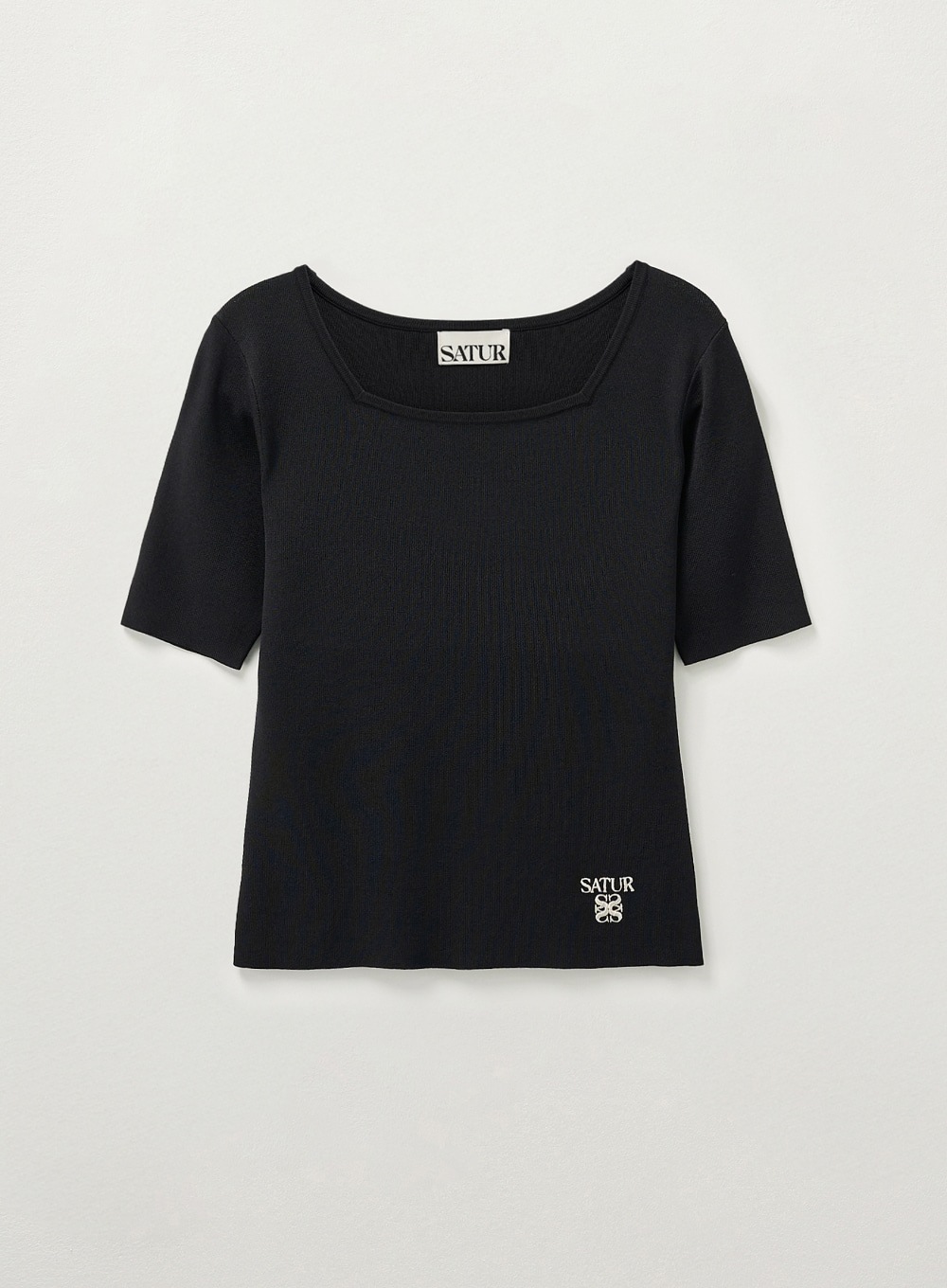 【SATUR】 (W) SQUARE SLIM FIT HALF KNIT : BLACK