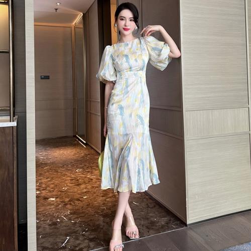 【急速出荷 2025年新作】ワンピース プリーツ パフスリーブ 韓国 タイダイ ボートネック 春 夏 半袖 ロング おしゃれ 可愛い 水彩 大人 レトロ タイト マーメイド 上品 きれいめ 二の腕カバ