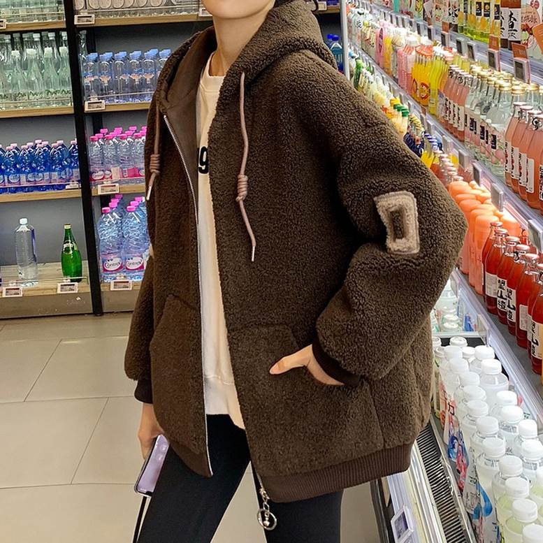 フーディボアコート アウター レディース ボアコート ボアジャケット フード付き コート ジャケット ショート丈 ロゴ入り パーカー ニット ボア 茶色 モカブラウン 大人可愛い きれいめ 上品 エレその他 アウター