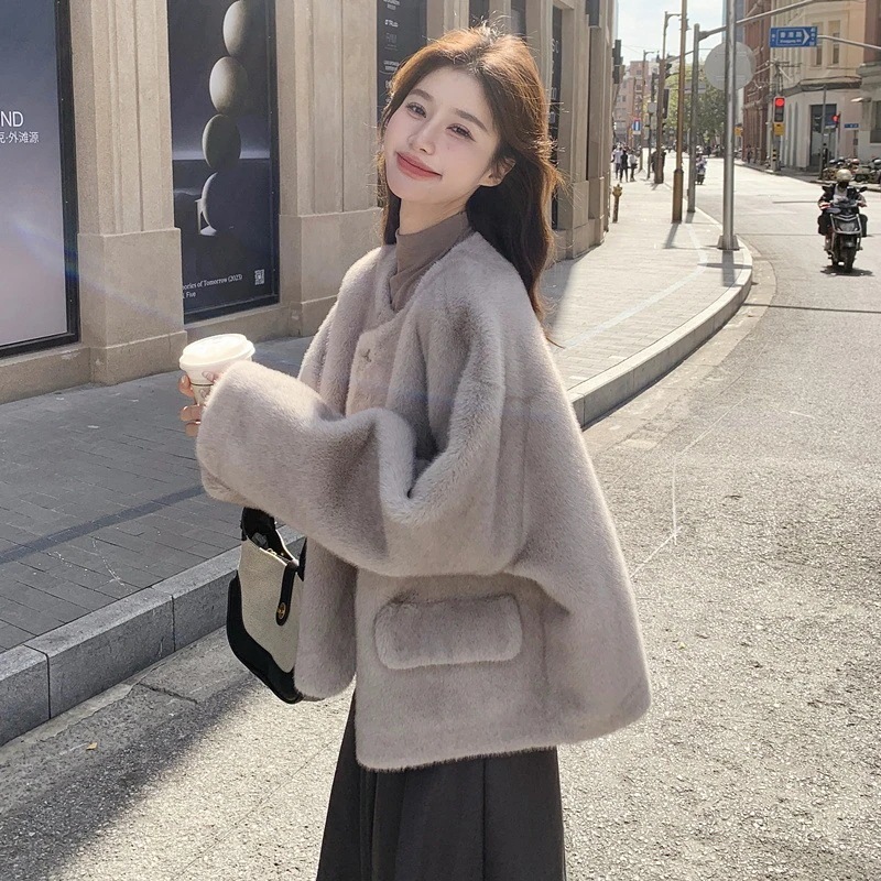 人気商品 短く小さく暖かく厚く香りのよいフェイクファー痩身ラムウールジャケット女性用新しい冬スタイル