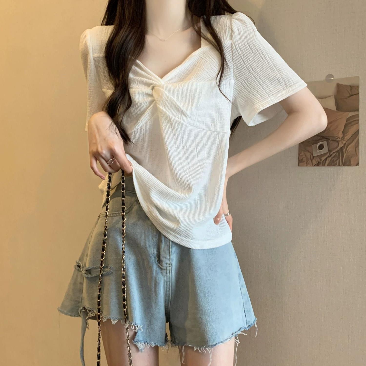 デザインニッチウエスタンスタイルシックショルダートップス夏小さい新鮮大きいサイズ太プリーツvネック半袖tシャツ女性用