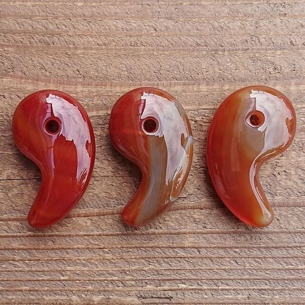 ビーズ アクセサリー用品 アクセサリー道具 材料 手芸 ハンドクラフト コレクション 勾玉 赤瑪瑙