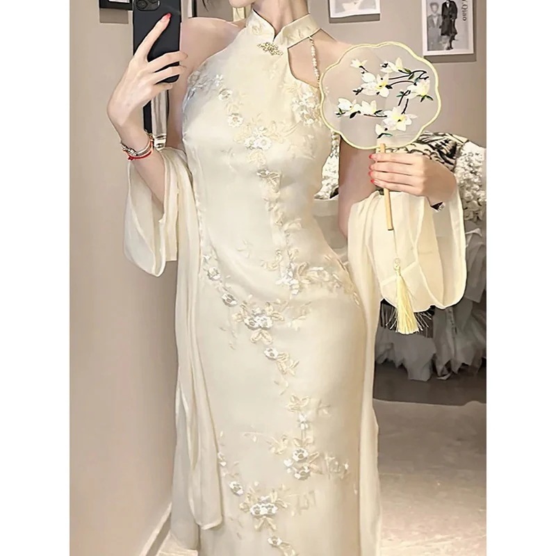 風に改良されたチャイナドレスのセットエレガントなカーディガン重厚な刺繍スリムフィットスリット入りのドレス