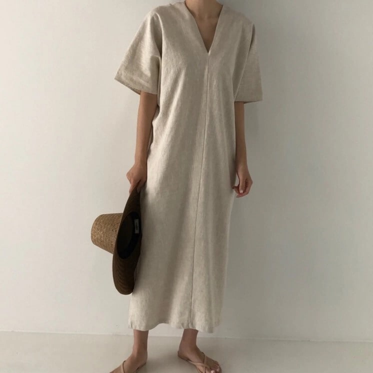 ワンピース ロング丈 半袖 Vネック ストレート Iライン スリット サイドスリット 薄手 かわいい 大人可愛い きれいめ シンプル カジュアル 大人 上品 おしゃれ お洒落 アジアン 大人可愛い