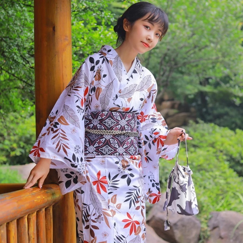オファー の着物 四折々の桜の美しさ 女性用和服 伝統着物 シワになりにくい 素材 小紋着物