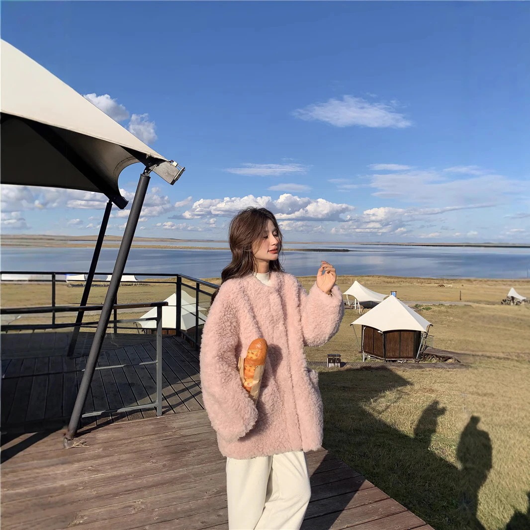 甘い粒子ベルベットラムウールコート2024新しい外国ガスソフトかわいい小さなサイズ年齢削減厚化粧綿の服 7,177円