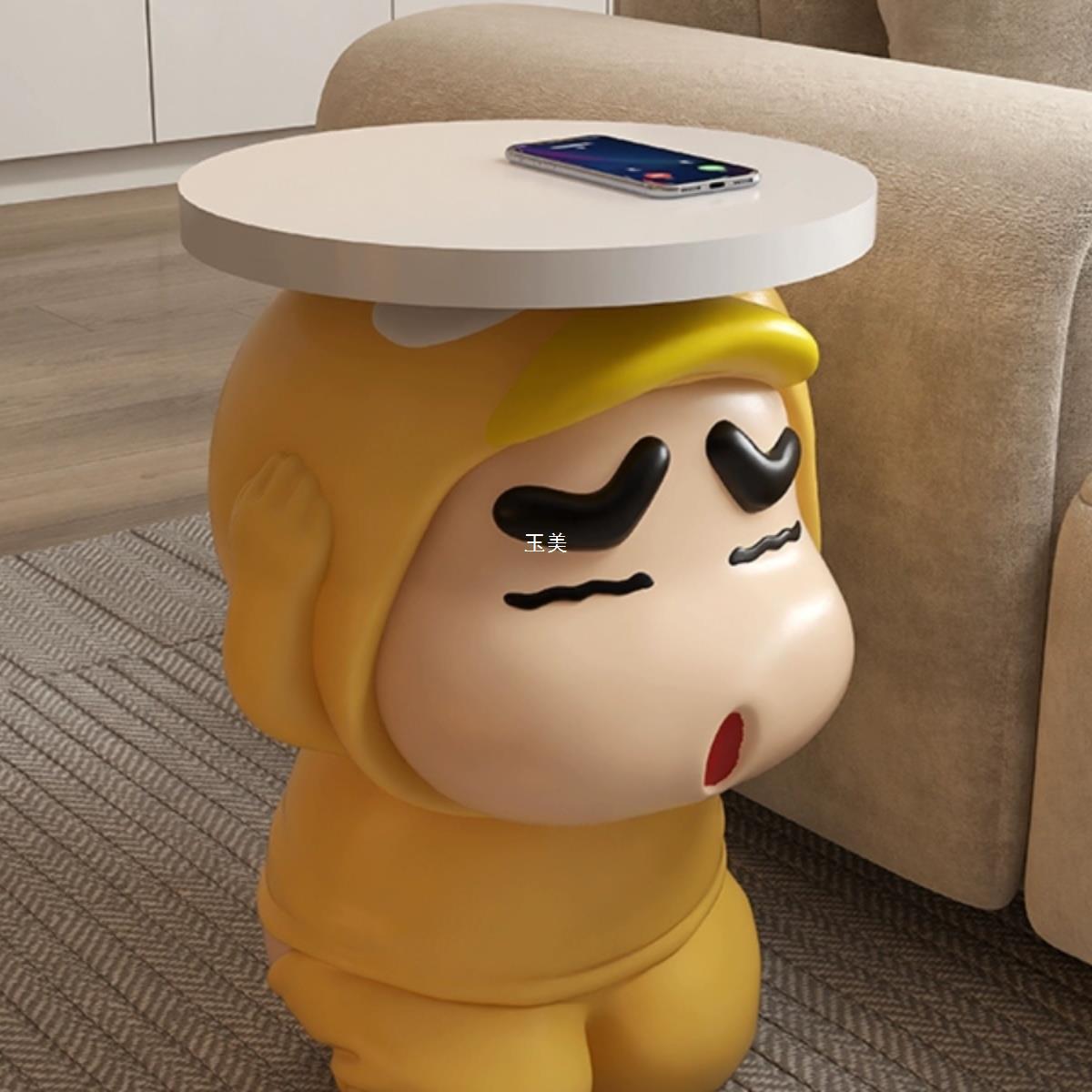 クリエイティブクレヨンしんちゃんリビングルームコーヒーテーブルサイドテーブル可動ソファサイドフロアベッドサイドテーブル装飾装飾品