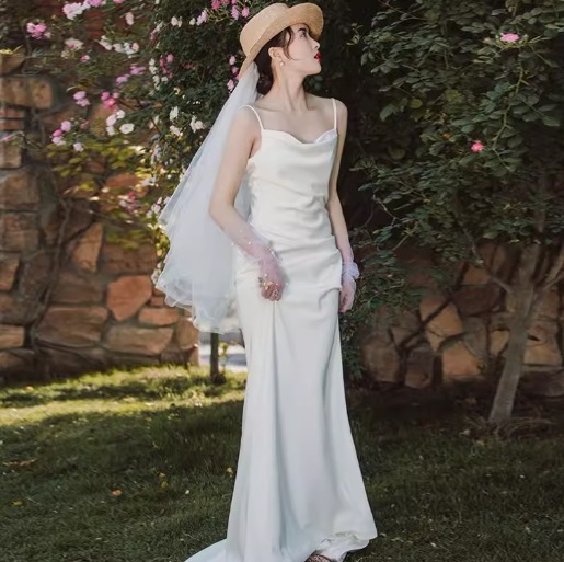 ドレス イブニングドレス ウェディング パーティー 結婚式 二次会 披露宴 ステージ ロング 袖なし ノースリーブ Vネック 襟なし セミフレア Aライン イブニング フリンジ ハイウエスト 可愛い