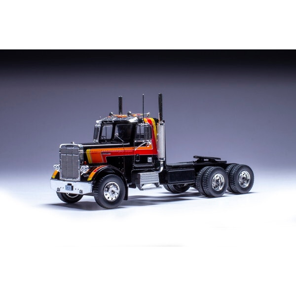 イクソモデル フリートライナー FLC 120 64 T 1977 ブラック TR186