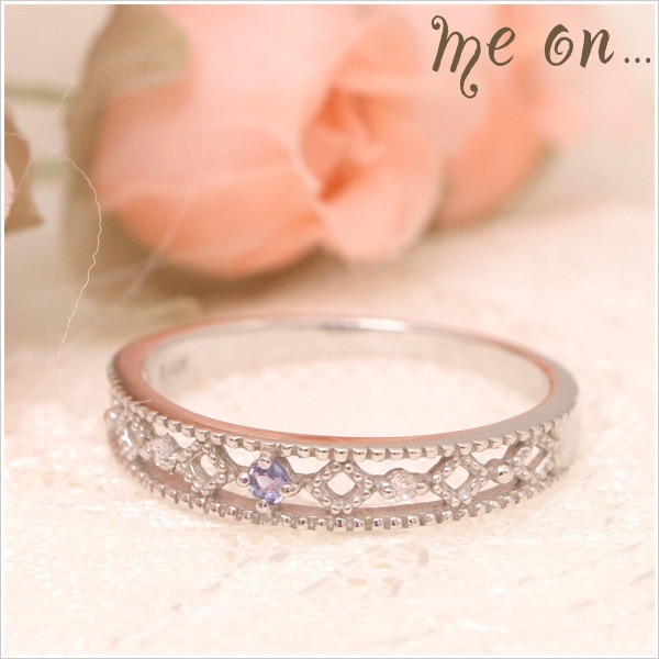 me on... 細かいドットラインがこだわりのダイヤ＆タンザナイトK10ホワイトゴールドピンキーリング 発送目安：２３週間