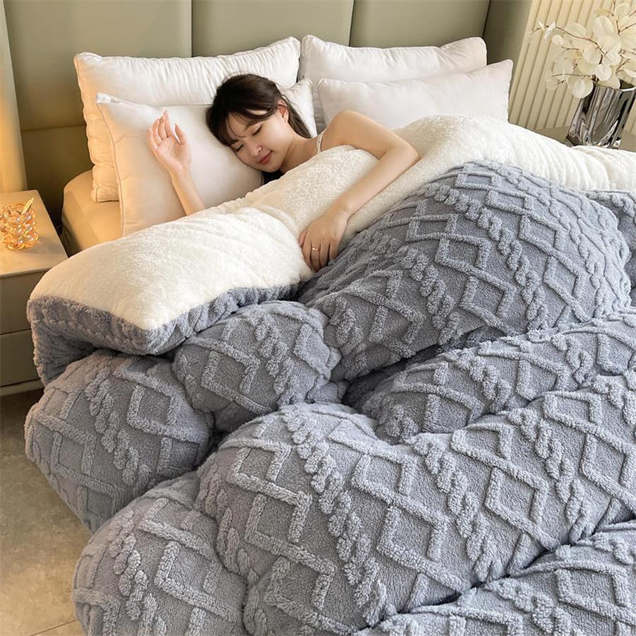 【急速出荷】3KG シンプル 掛け布団 掛ぶとん 柔らかい 布団 冬布団 寝具極厚 良い手触り 掛けぶとん