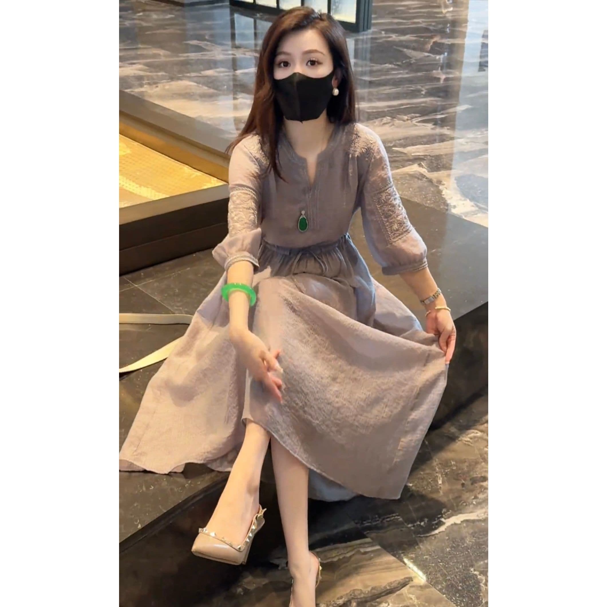 【品質保証書】女性のための軽い豪華なフランスの頑丈な刺繍ドレスゆったりとスリムな2024春と秋の新時代を減らすエレガントなカジュアルロングスカート新作を海外通販！