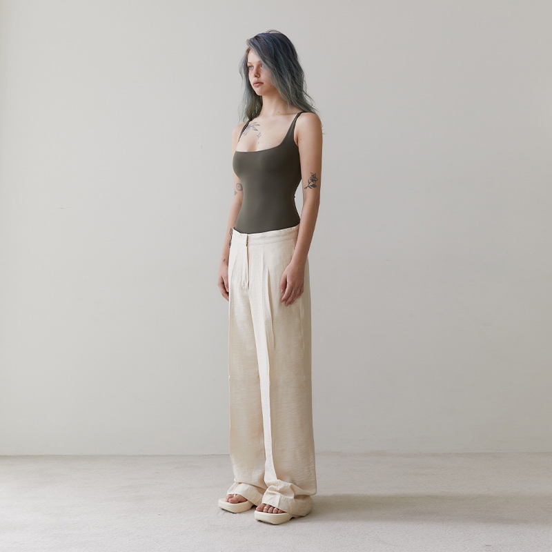 string wide pants beige