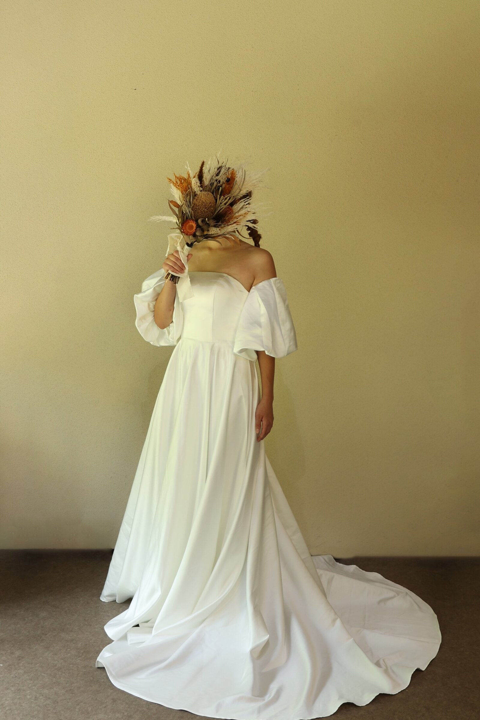 ウエディングドレス 取り外し袖 ビスチェ スレンダーライン 披露宴/結婚式 28,393円