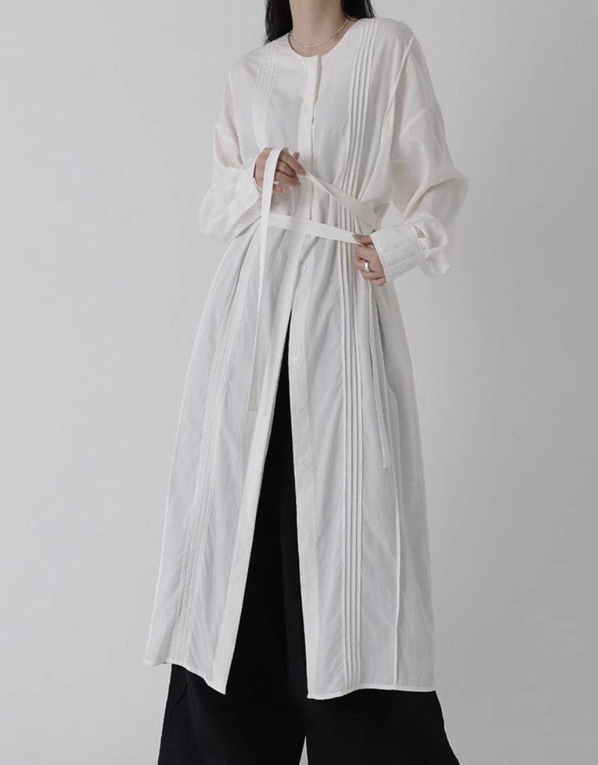 トップス ブラウス ロング ロング丈 袖あり 長袖 ポロカラー ストレート Aライン プリーツ ウエストマーク 前開き かわいい きれいめ シンプル カジュアル 大人 上品 おしゃれ お洒落 レトロ