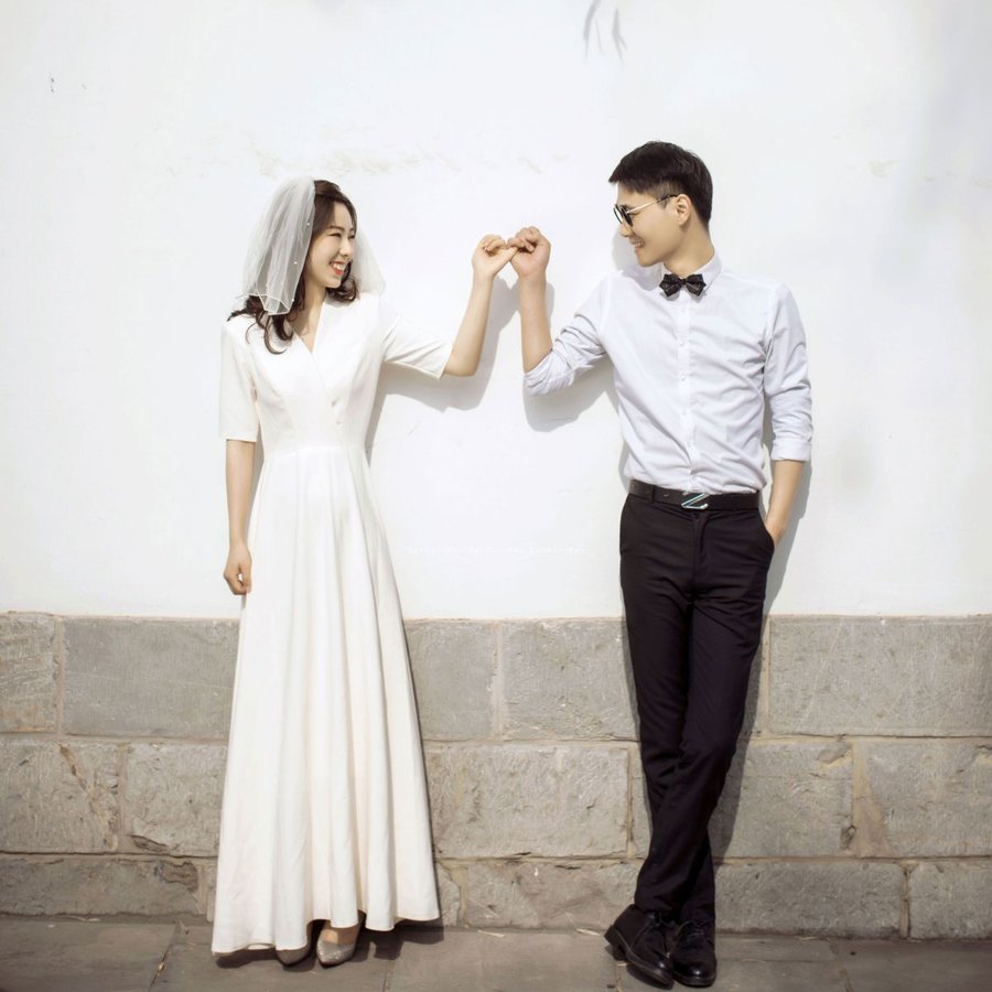 ウェディングドレス ロングドレス 結婚式 ウエディングドレス 長袖 Vネック 二次会 花嫁 前撮り