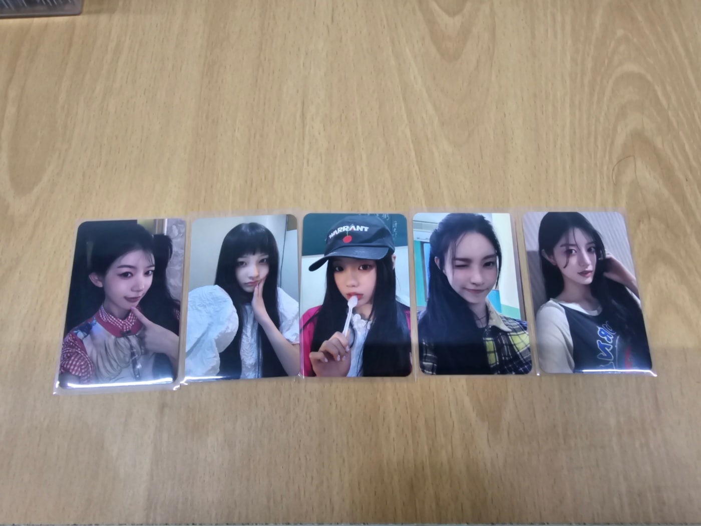 [BDM FANSIGN PHOTOCARD 5EA]ILLIT 1st Mini Album SUPER REAL ME(NO ALBUM,ONLY PHOTOCARD)