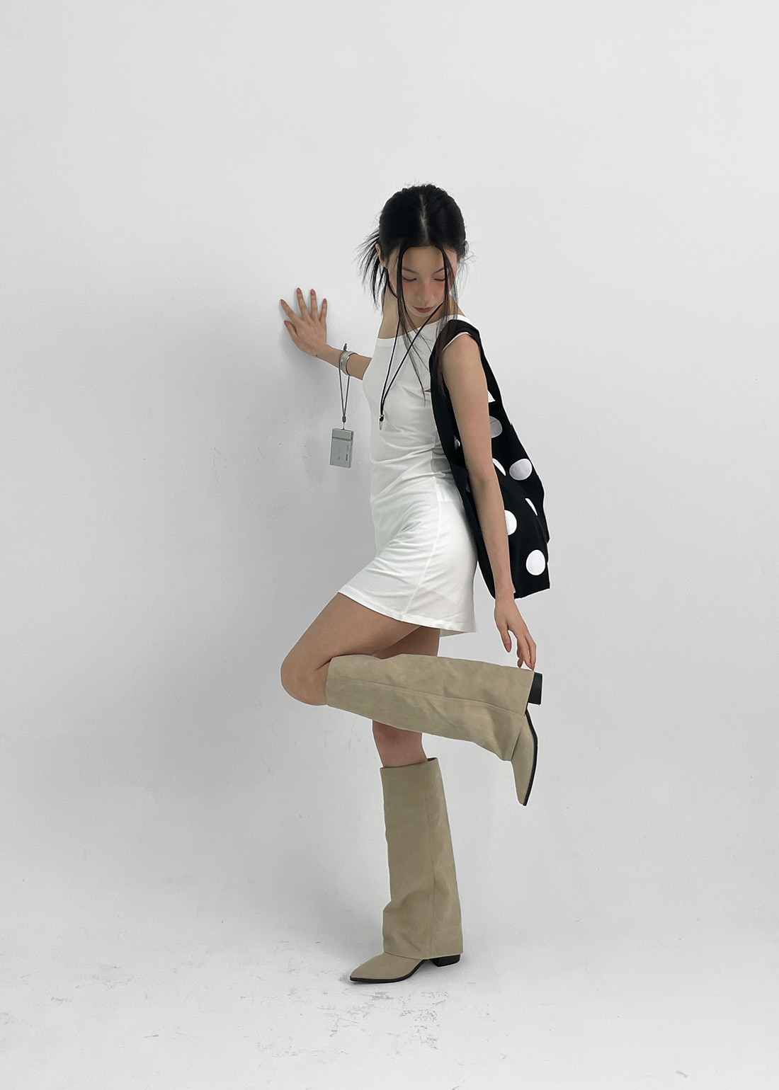 シュビチョスティレットフォールディングブーツ 8,839円