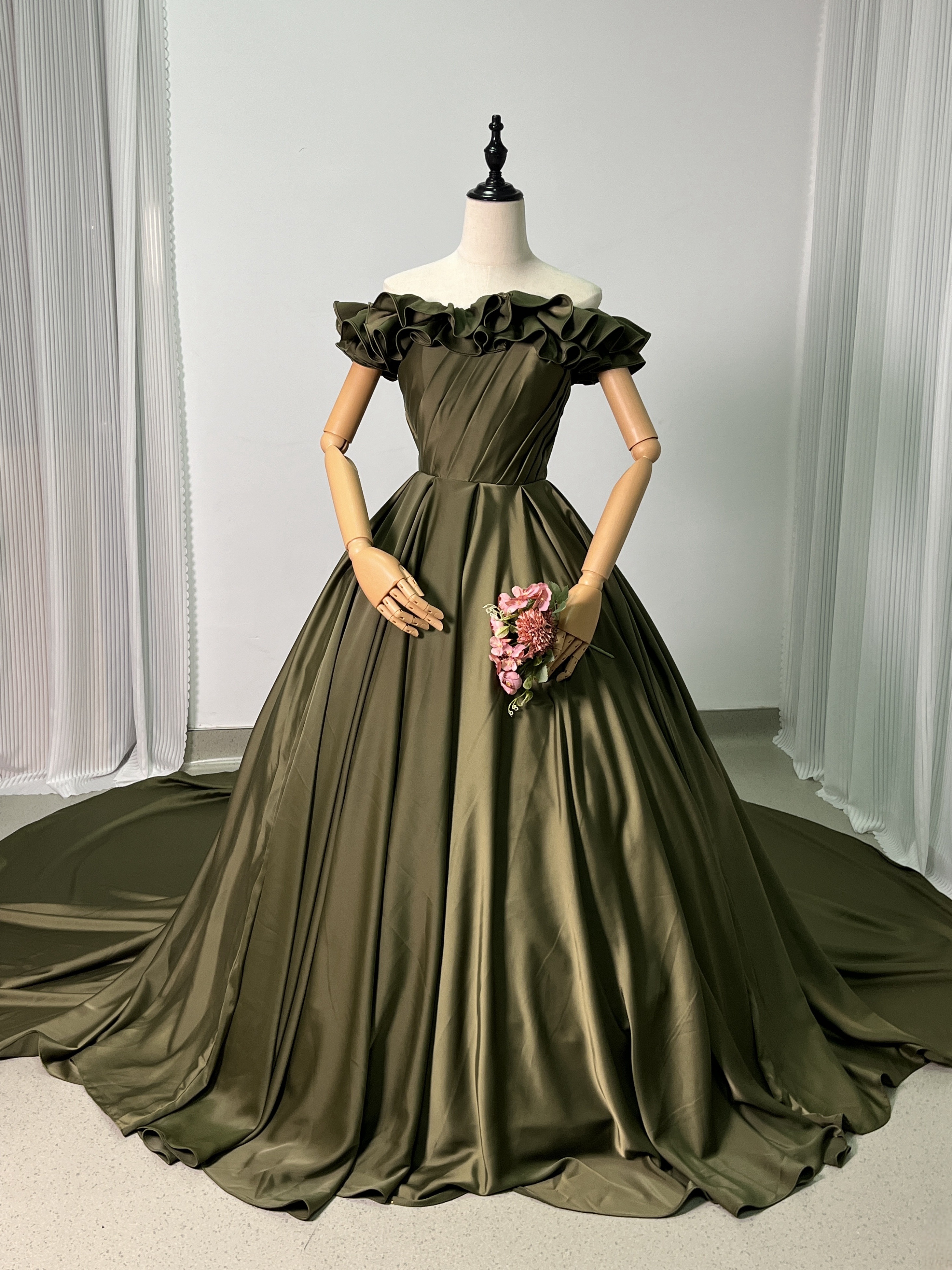 エレガント カラードレス 深めな緑 取り外しオフショルダー ストレッチ 快適な生地 前撮り