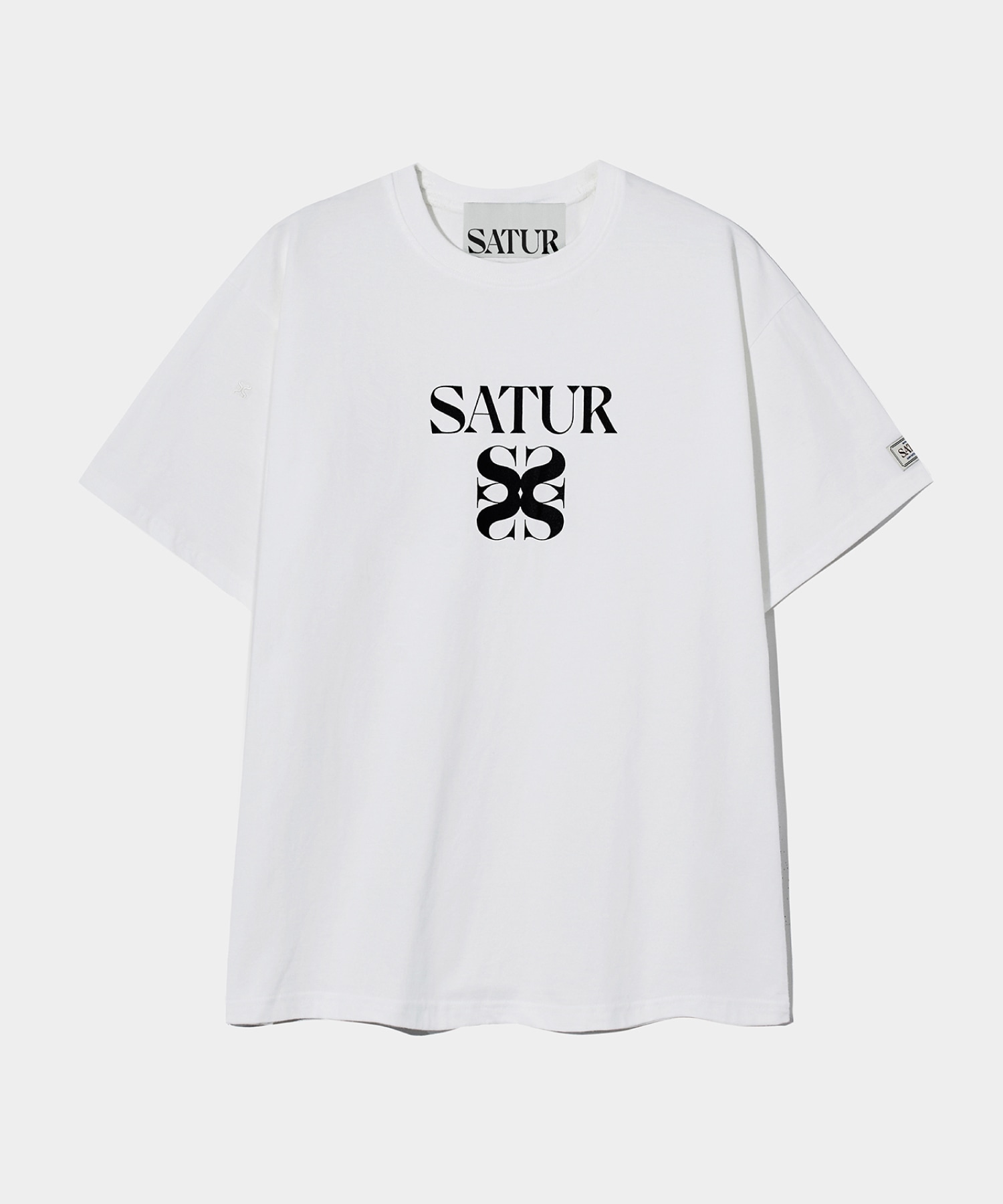 SATUR クラシックロゴショートスリーブ T シャツクリーンホワイト