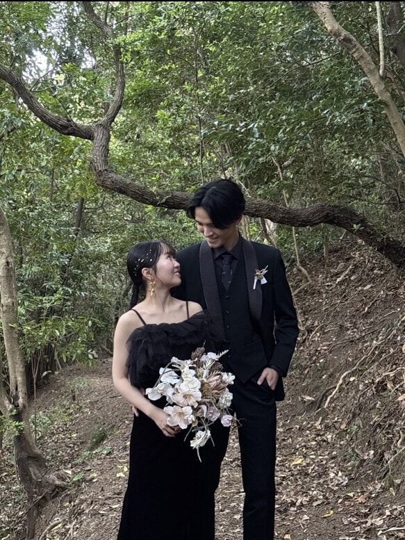 実例写真！ カラードレス キャミソール 花嫁 ブラック オフショルダー マーメイドライン 短トレーン