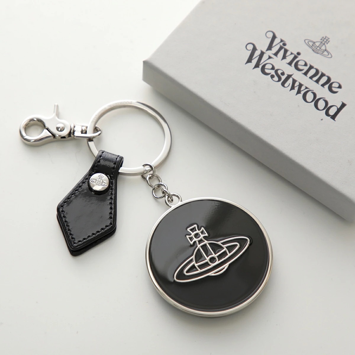 Vivienne Westwood ヴィヴィアンウエストウッド キーリング 82030102U OM000G レディース メンズ キーホルダー バッグチャーム N401/SHINY-BLACK-ENA