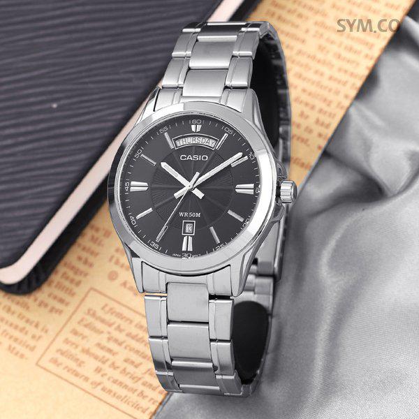 MTP-1381D-1A クラシックラウンド デイデイト フォーマル メンズ メタルウォッチ d