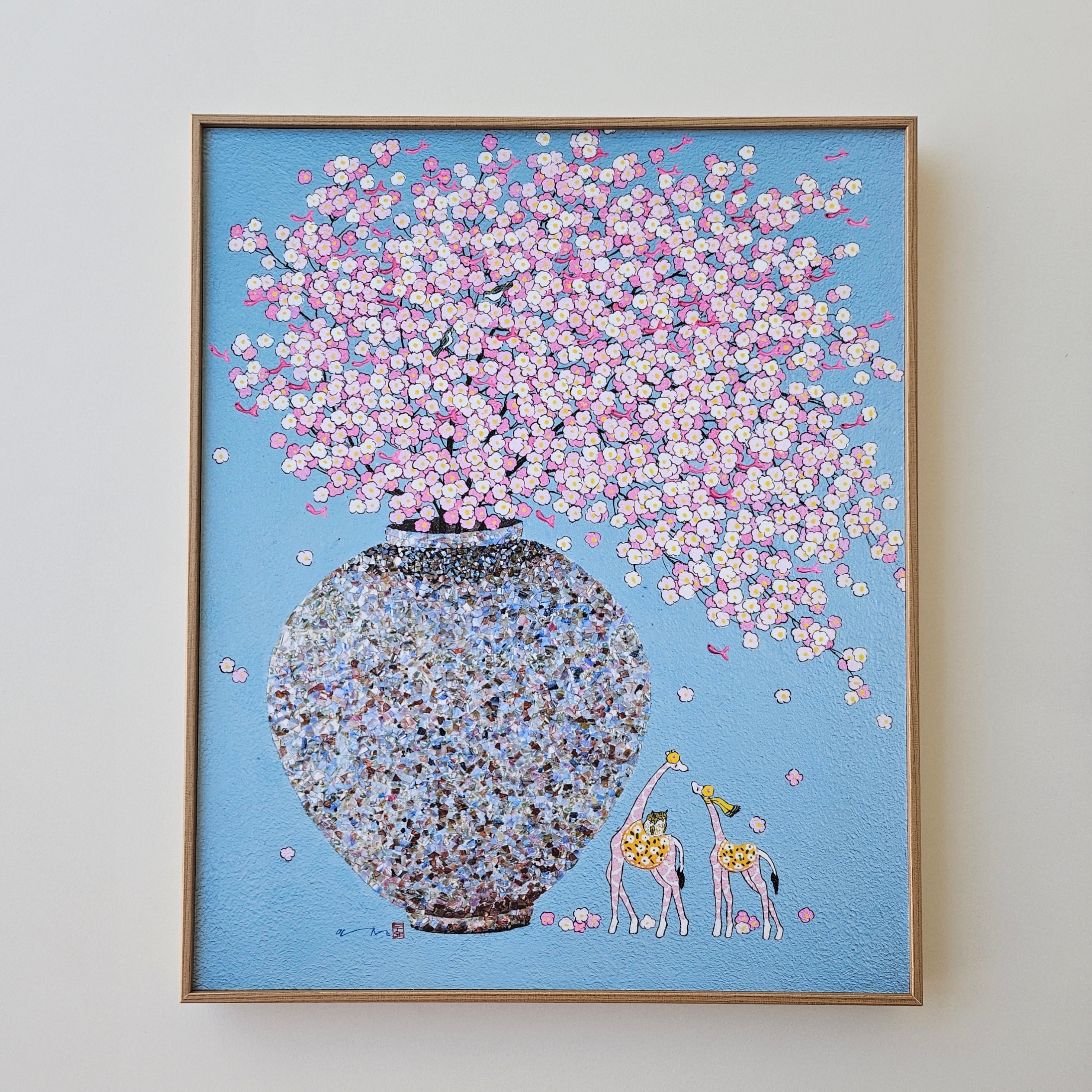 韓国作家 ドゥヨ・キムミンジョン 月壺 絵画 「愛を宿した花びら」幸せを運ぶ月壺 アートフレーム 壁掛け 額入り 風水 インテリア