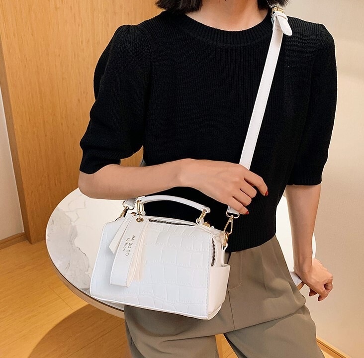 ショルダーバッグ レディース スモールバッグ シングルショルダー ストラップ 小さめ クロコダイル