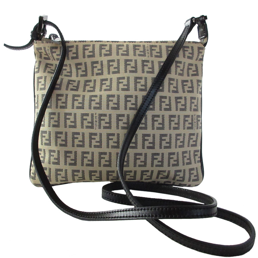フェンディ FENDI 斜め掛けショルダーバッグ ズッキーノ キャンバス/レザー ベージュ/ブラック レディース 2372-8BT047 s0426k 31,720円