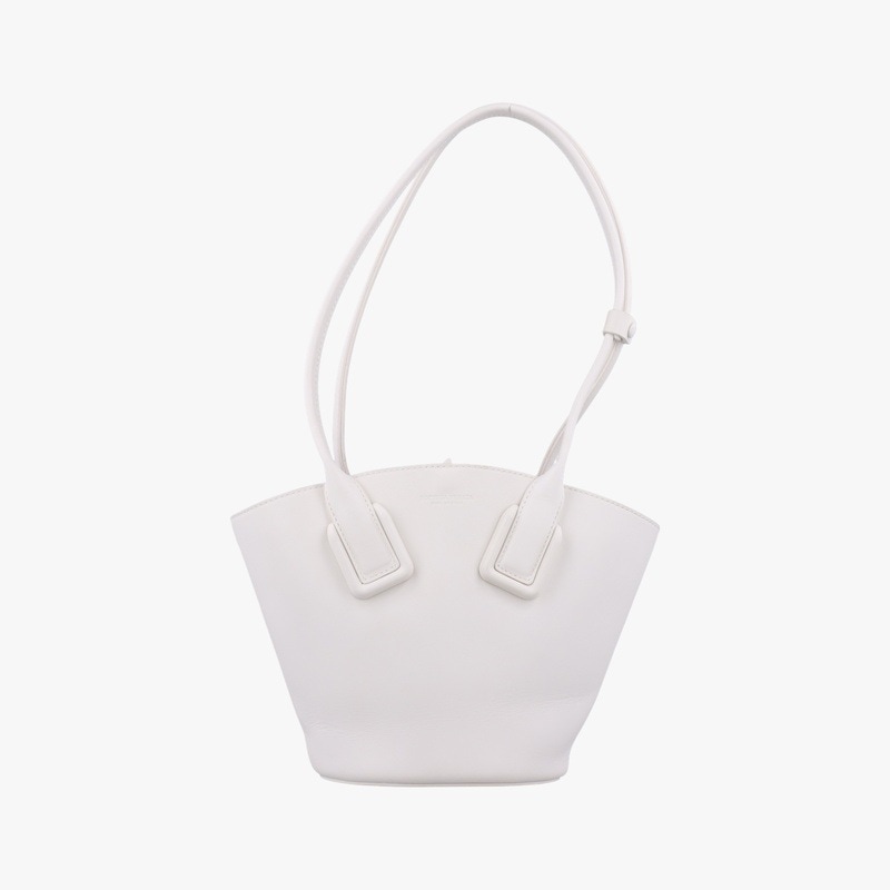 スモール バスケットホワイトレザーICチップ中古